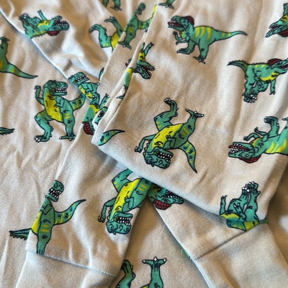 Boys Old Navy Pajama Set Dinosaur Sleepwear Size 10 NWT Large - Picture 2 of 3